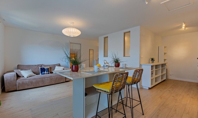 Pezenas Apartment | L’Etoile- Downtown Chic Apartment in Pézenas