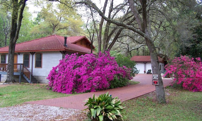 Fairhope Bed & Breakfast | Lets Go Camping In Comfort, Southern Style, come on down.
