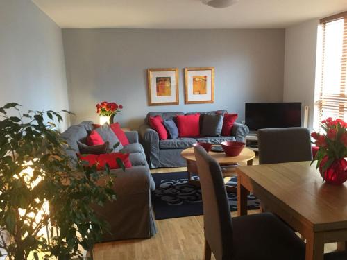Greenwich West Apartment | Lets Holiday In London Greenwich
