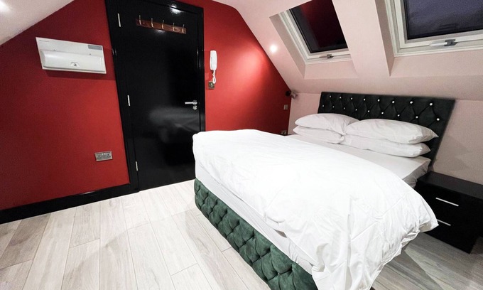 Rayners Lane Apartment | Letzi private en-suite, Harrow.