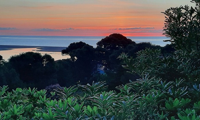 La Franqui House | Leucate La Franqui House near cliff Beautiful sea view