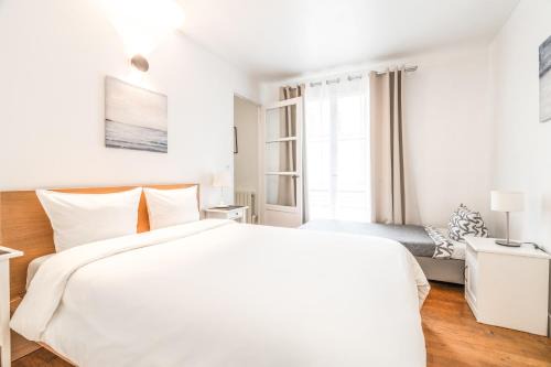 Batignolles Apartment | Levis Charming Place
