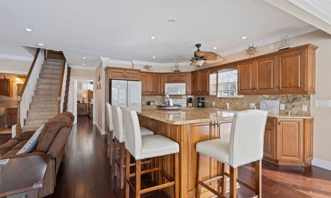 Lexington House | Lexington Retreat Sleeps 8 - View of Lake Huron!