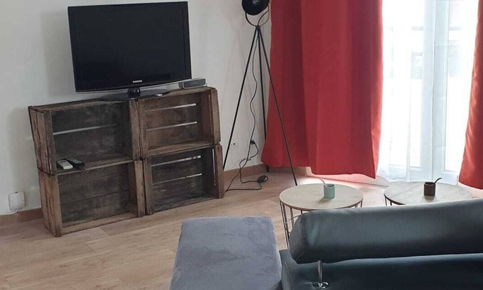 Sainte-Anne Apartment | Lhacienda cozy apartment 800m from the beaches in the heart of the 8th arrondissement
