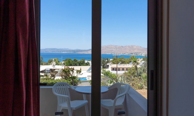 Pefkos House | Lia Studios