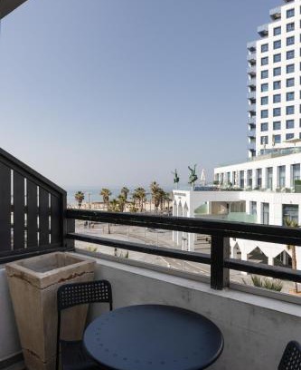 Kerem HaTeimanim Apartment | Liber Tel Aviv Sea Shore Suites BY RAPHAEL HOTELS
