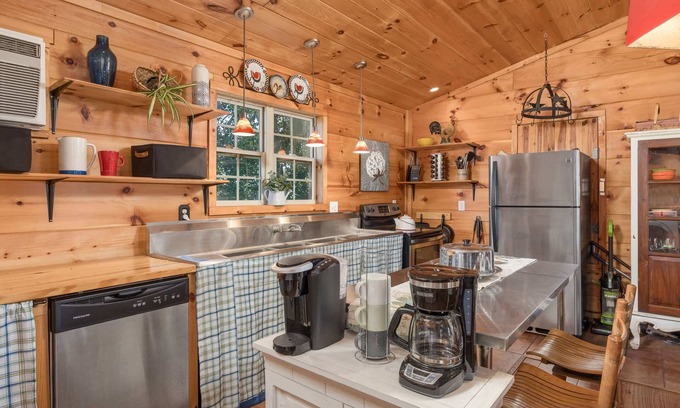 Valley Head House | Liberty Lodge on the Americana Farm