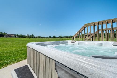 Waterfront Greens House | License to Chill