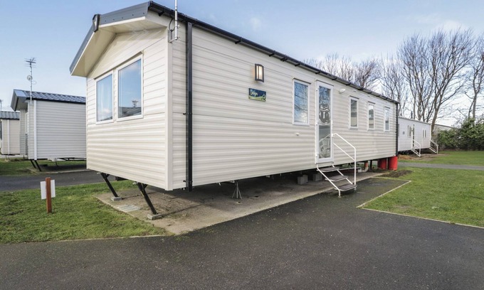 Prestatyn Cottage | LIDO SILVER PLUS 111, family friendly in Prestatyn