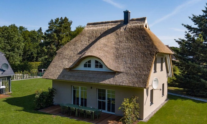 Born auf dem Darss House | Lieblingshof House 3 - Holidays under the thatch and close to the Baltic Sea