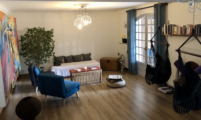 Montferrier-sur-Lez Villa | Lieu Atypique à Centretoi