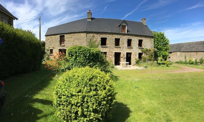 Saint-Lambert House | Lieu dit le jardin