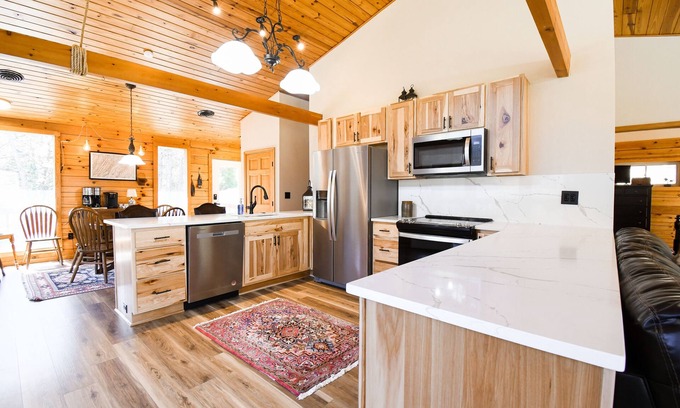Staunton Cabin | Life is better at the Cabin