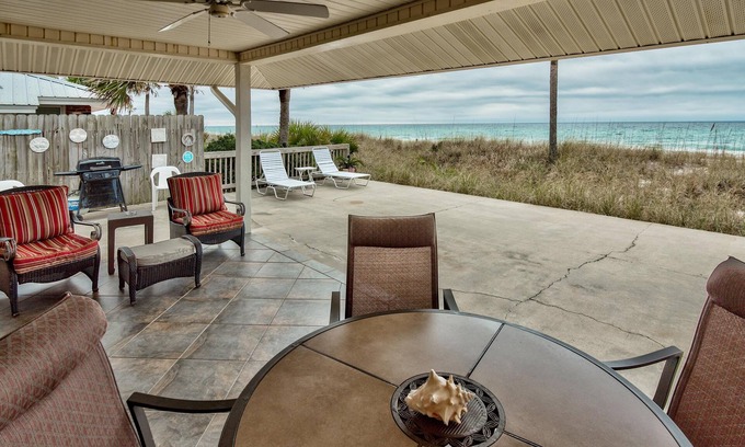 Laguna Beach Estates House | Life's a Beach! Beautiful Private Beachfront Home! Tons of Space! 2 Greatrooms!