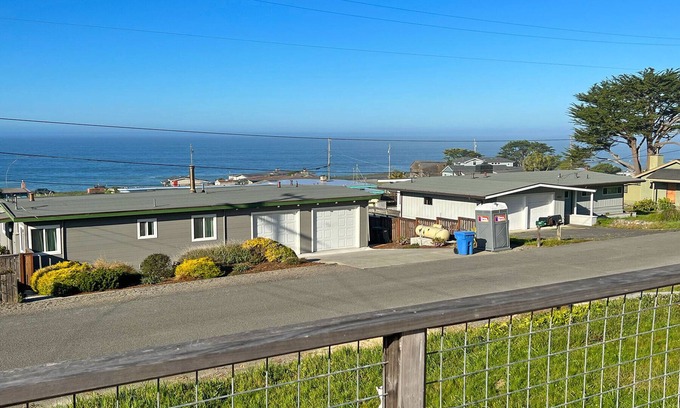 Bodega Bay House | Lifes a Beach - Quaint community north of BB, nice views.