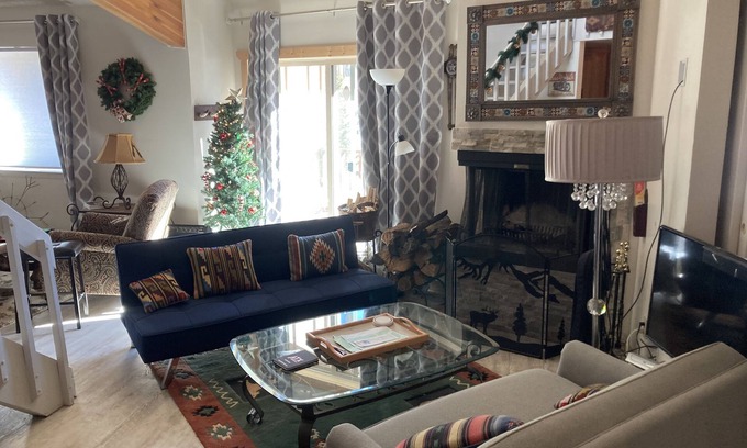 Red River Condo | Lifts West-new to market-owners home top corner unit sleep 6 in beds 5 more
