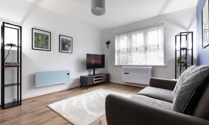 Colchester Apartment | Light, airy, two-bedroom apartment in the heart of Colchester