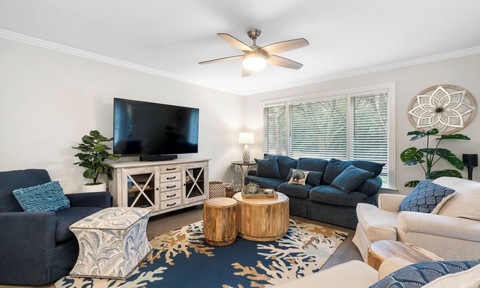 West Beach Village House | Light and airy, central, golf location