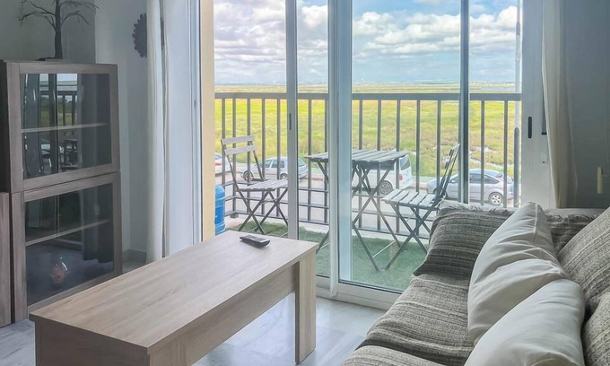 San Fernando Apartment | Lightbooking Ronda del Estero III