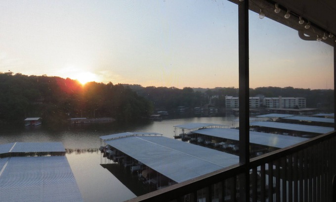 Lakeland Condo | Lighthouse Landing 2BR/2BA Beautifully Updated Lakefront Condo with Heated Pool