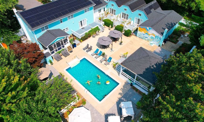 Rehoboth Beach Hotel | Lighthouse Room - Pool, Hot Tub, Sauna