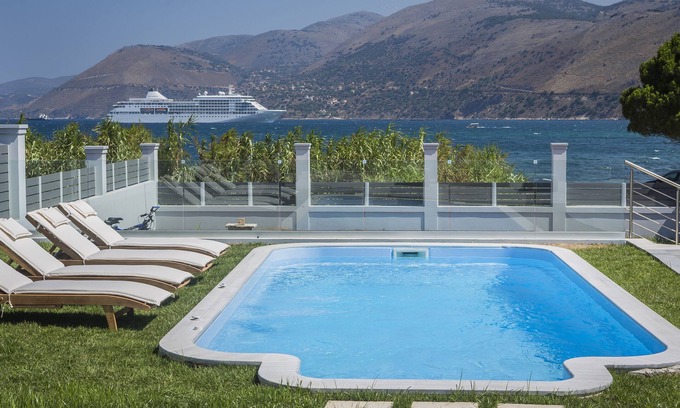 Argostoli Town Villa | Lighthouse Villas Kefalonia (BRAND NEW)