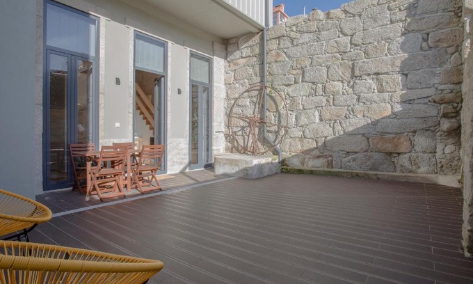 Uniao de Freguesias do Centro Apartment | Liiiving in Porto | Terrace & Sunny Apartment