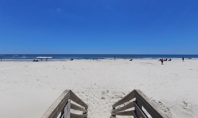Sneads Ferry House | Lil Orphan Annie - Ocean View – 1-Min Walk to Beach – Large Deck & Dog Friendly!