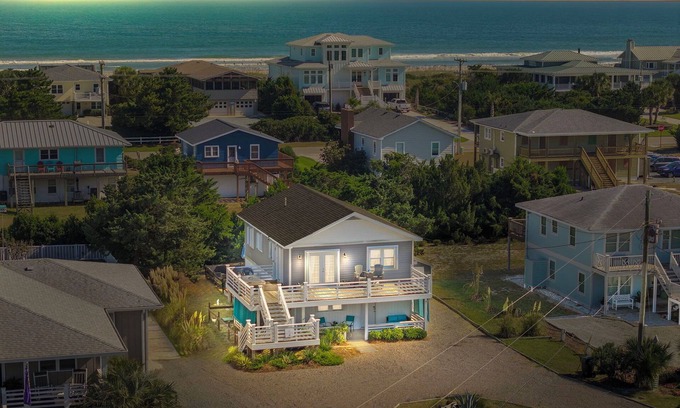 Topsail Beach House | Lil'TipSea (Downstairs)- Your Beach Getaway on Topsail Island, NC