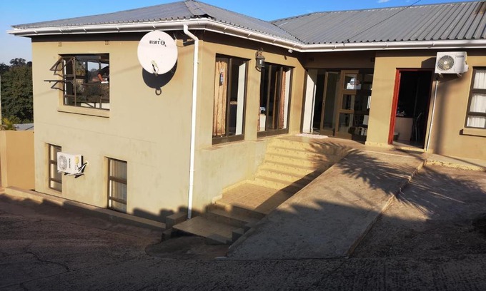 Butterworth House | Lillies Guest lodge