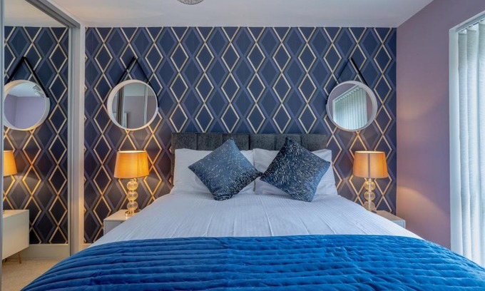 Hemel Hempstead Apartment | LillyRose Apartments - Hemel Hempstead, Free Parking, Free Wi-Fi