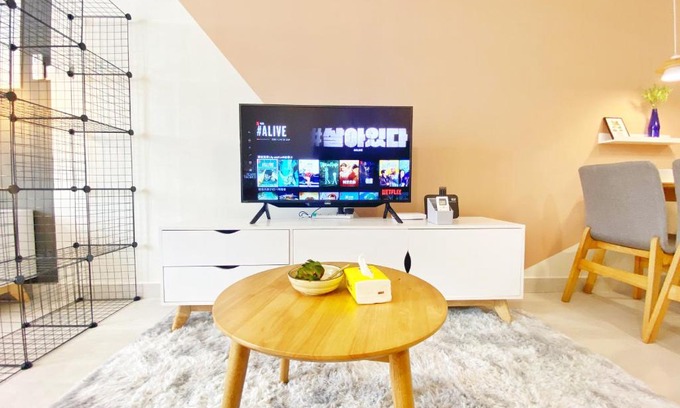 Bandar Sri Permaisuri Apartment | Lily and Loft - Queensville @ Kuala Lumpur - Netflix
