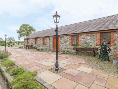 Bont Newydd House | Lily Cottage