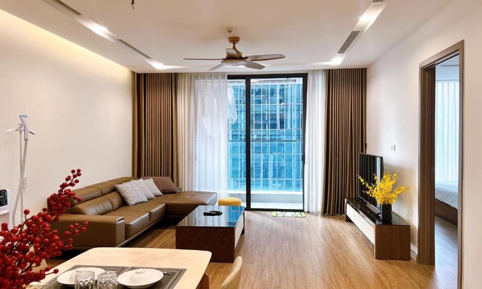 Ngoc Khanh Apartment | Lilyhome - Service Apartments of Vinhomes Metropolis near Lotte