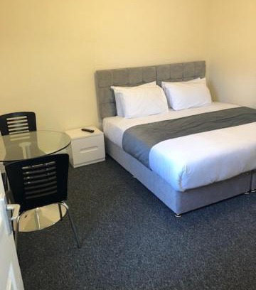 Peterborough Hotel | Limetree Studio Rooms