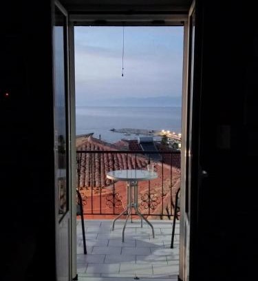 Koroni Apartment | LimonoSpito