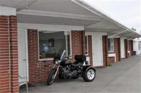 Lincoln Hotel | Lincoln House Motel - Lincoln, Maine