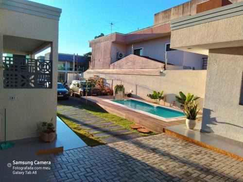 Vila Yolanda House | Linda Casa a 30 metros da av das Cataratas