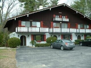 Glen Apartment | Linderhof Condo Across from StoryLand