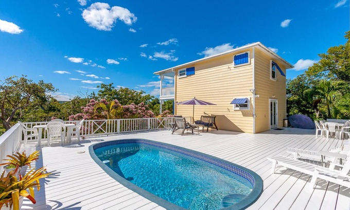 Hope Town House | Liney's Lookout - Private Oasis with Pool and Sea Views in Buttonwood Bay