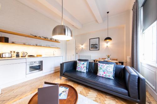 Old Town Apartment | Linton Collection - 28 North Bridge