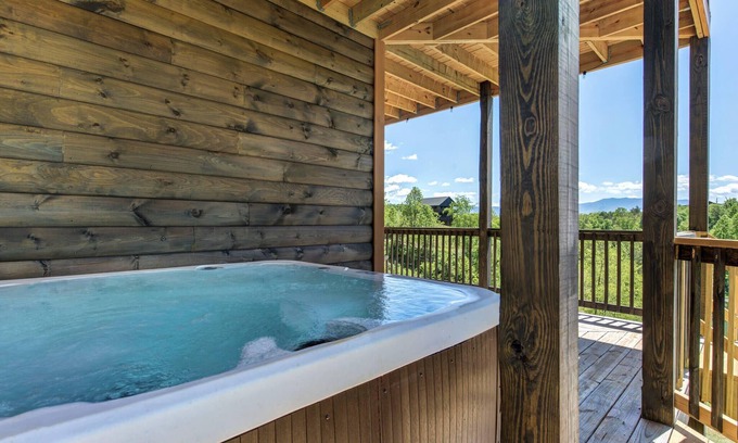 Sevierville Cabin | Lion's Landing Sleeps 18 Hot Tub Game Rooms Private Fishing Pond