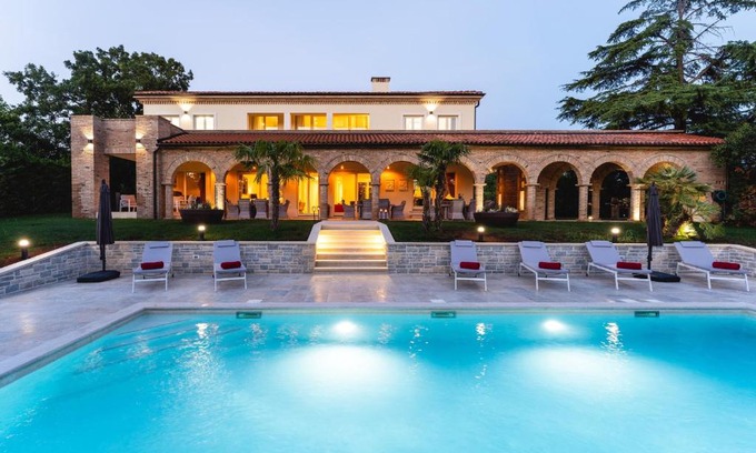 Mali Maj Villa | Lionea