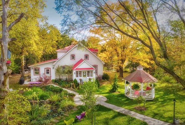 Lion's Head House | Lionheart Guest House