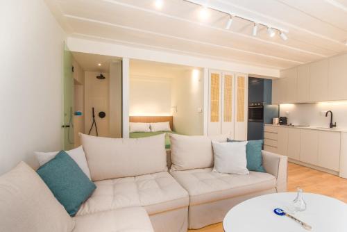Old Town Apartment | Liston Boutique Suites by CorfuEscapes
