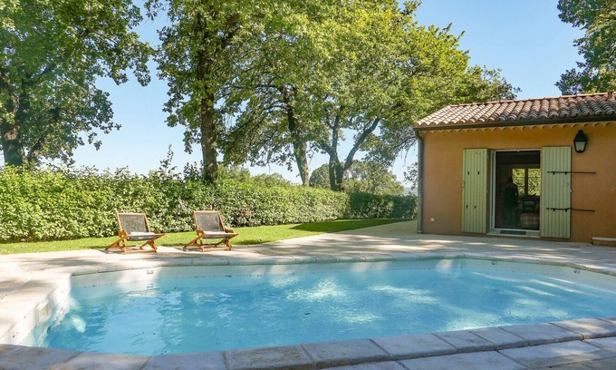 Saint-Paul-Trois-Chateaux Ski Chalet | little house on the colline,swimming pool and petanque court
