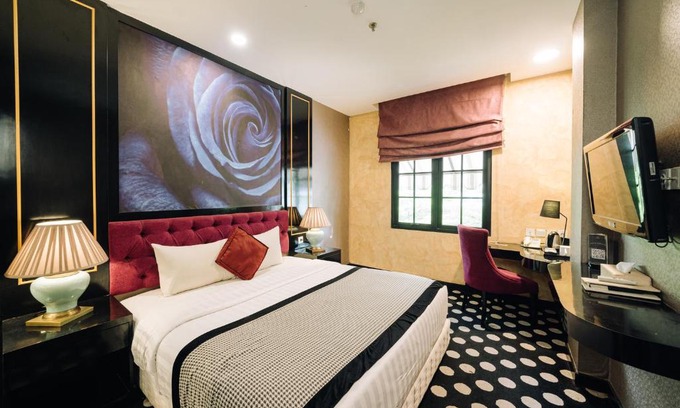 Cipete Selatan Hotel | Little Amaroossa Hotel