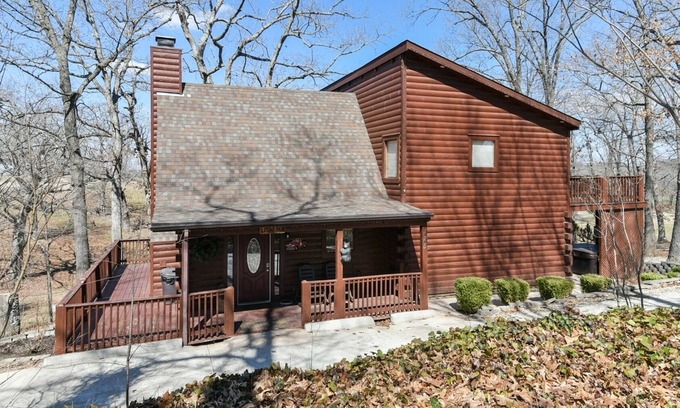 Branson Cedars Condo | Little Bear in Branson | 2 Bed, 2 Bath
