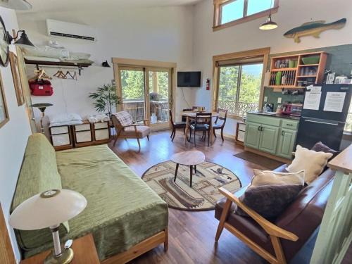 Packwood Apartment | Little Big Fish