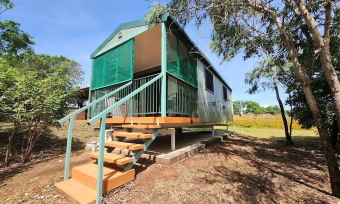 Cooktown Cabin | Little Bitty on Howard